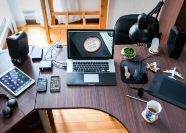 Build Wealth: Self-Made Millionaire’s Top Business Tips